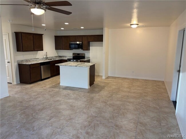 Photo - 981 Calumet Ave