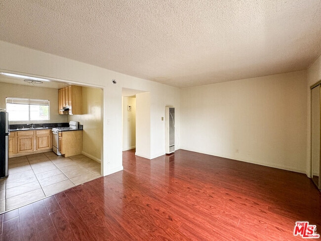 Building Photo - 4375 York Blvd Unit 214 Rental