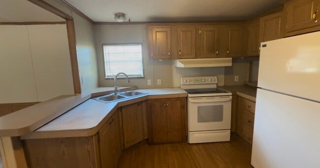 Photo - 115 Mary Ave