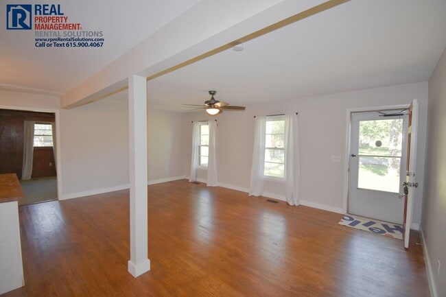 Photo - All brick 3BD home PLUS bonus room & back deck, half mile to MTSU!
