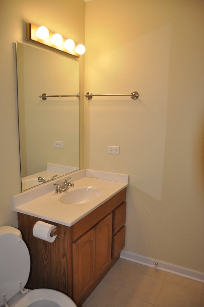 Photo - 415 Harrison Ct Unit 415