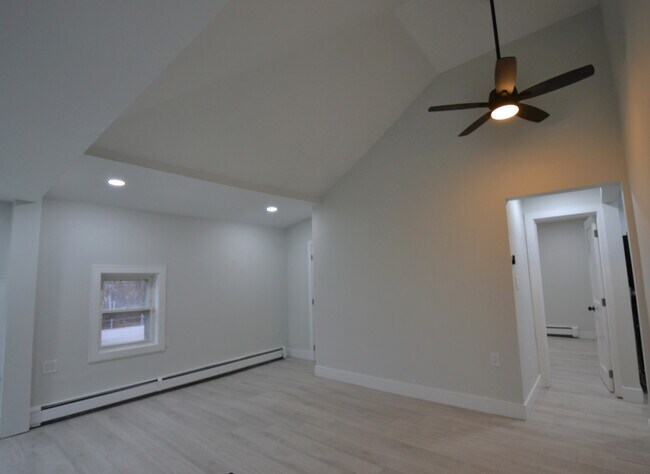 15 Avalon St