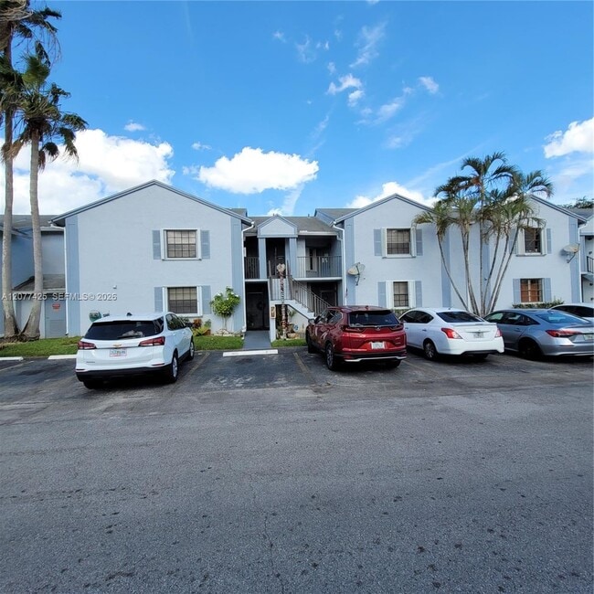 Building Photo - 1051 Jefferson Dr Unit 1051H