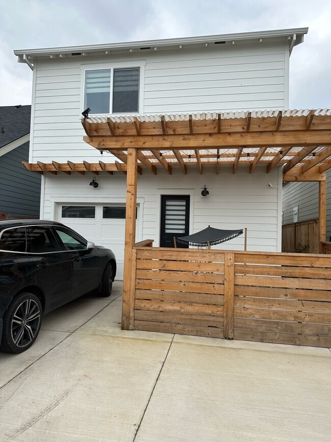 Photo - 3674 NE Jacob St