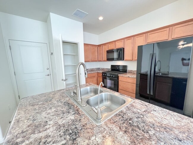 1735 Pinon Dr