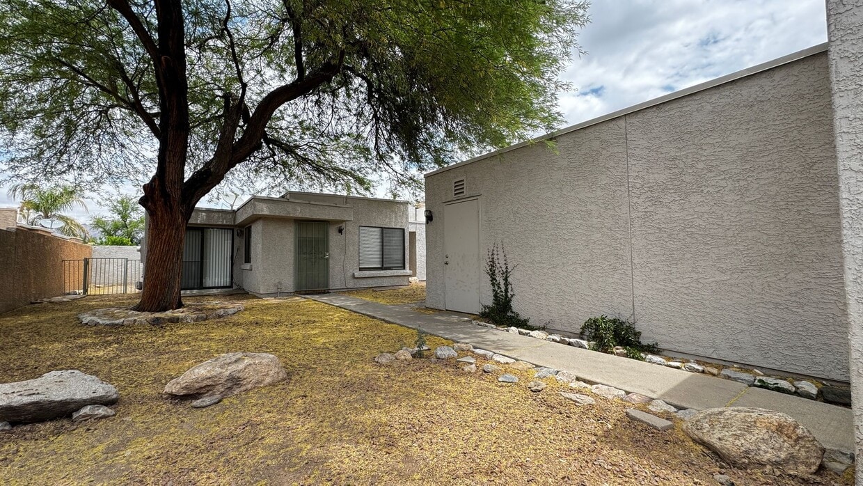 Central (Ft Lowell and Columbus) 2 bed, 2 ... - Central (Ft Lowell and Columbus) 2 bed, 2 ...