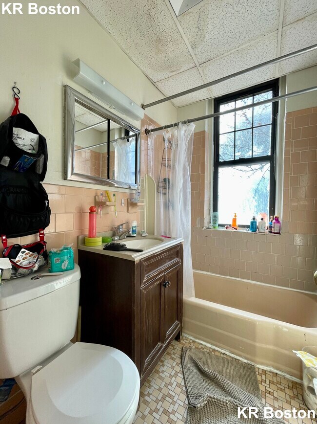 Photo - 51 Queensberry St Unit 2