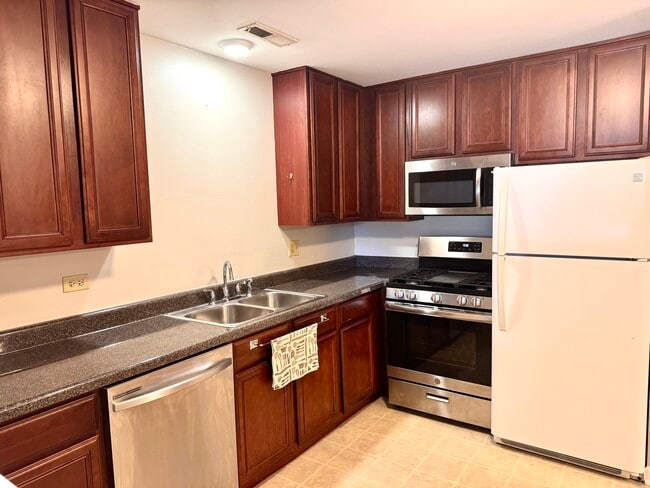 Photo - 2264 Abbeywood Dr Unit 2264 Abbeywood Drive