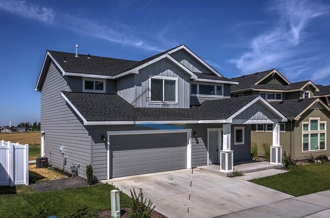 Building Photo - Beautiful 3 bed 2.5 bath Home in Post Falls