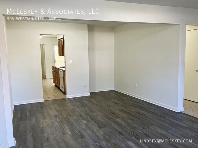 Photo - 869 Westminster Ln