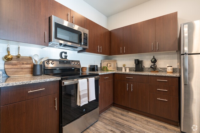 2BR, 2BA - 1,135SF - Kitchen