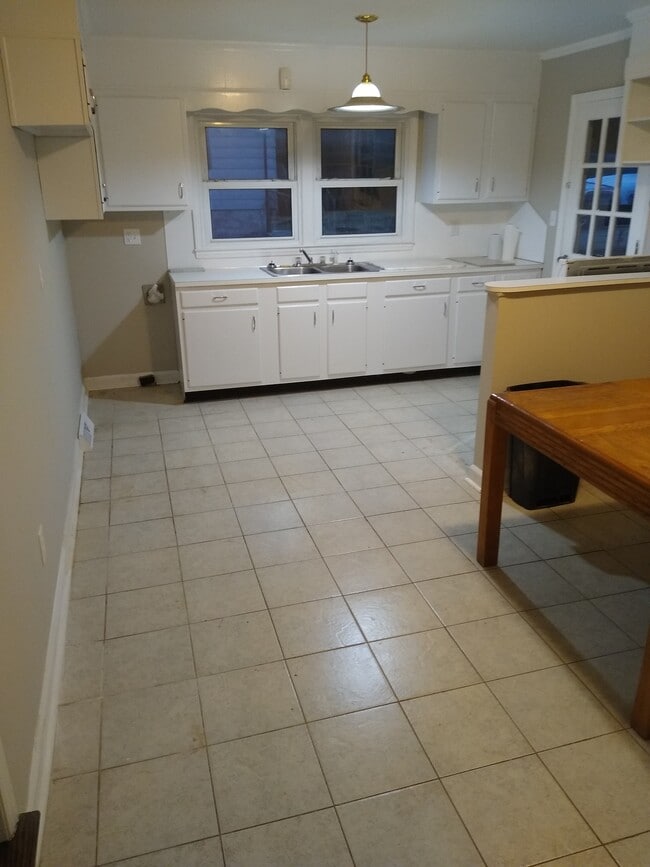 Photo - 1627 Browns Ave