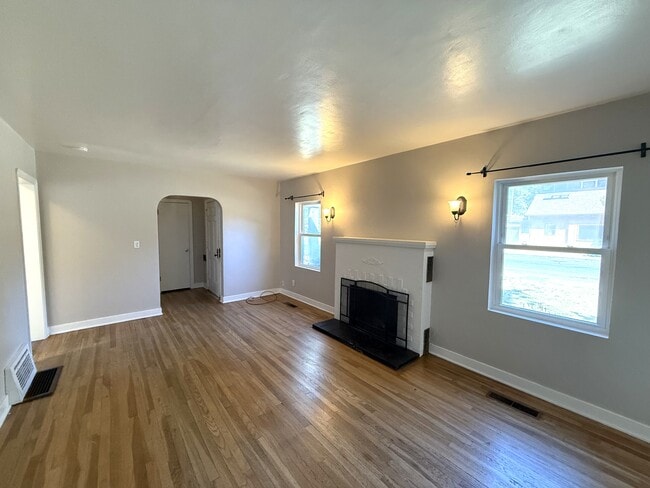 Photo - 191 E Washington Ave