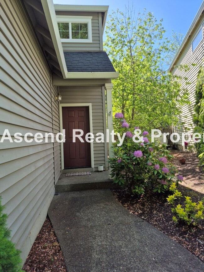 Photo - Available NOW! 1 Small Pet OK, Great Bethany Neighborhood, Fenced Yard, New Interior Paint/Dishwa...