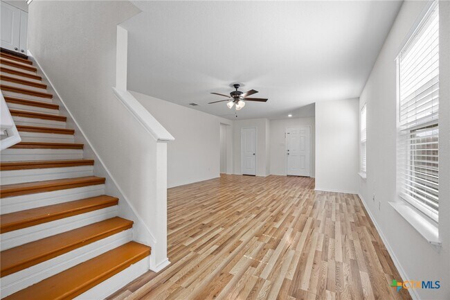 Photo - 14212 James Buchanan St