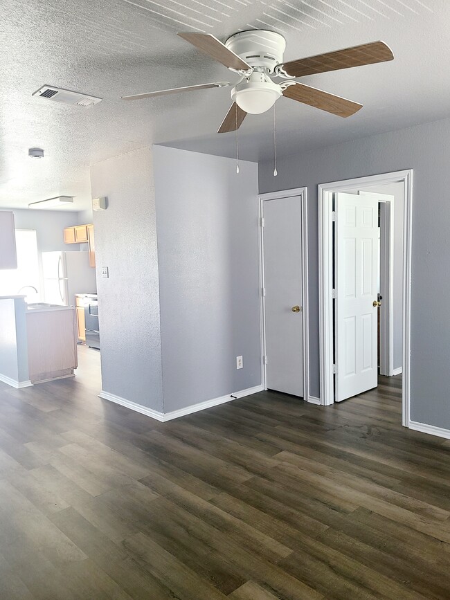 Photo - 1707 Spring Rose Cir Unidad D