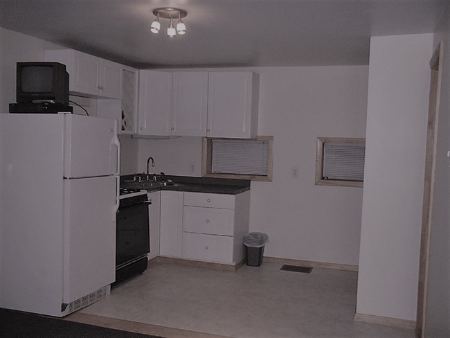 Building Photo - 0 W Shore Rd Rental