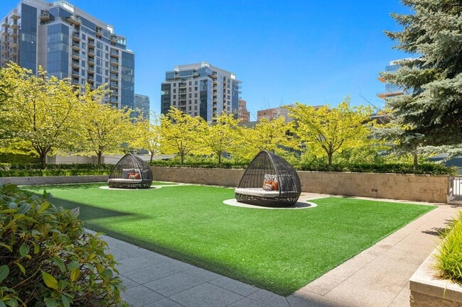 Photo - Ashton Bellevue