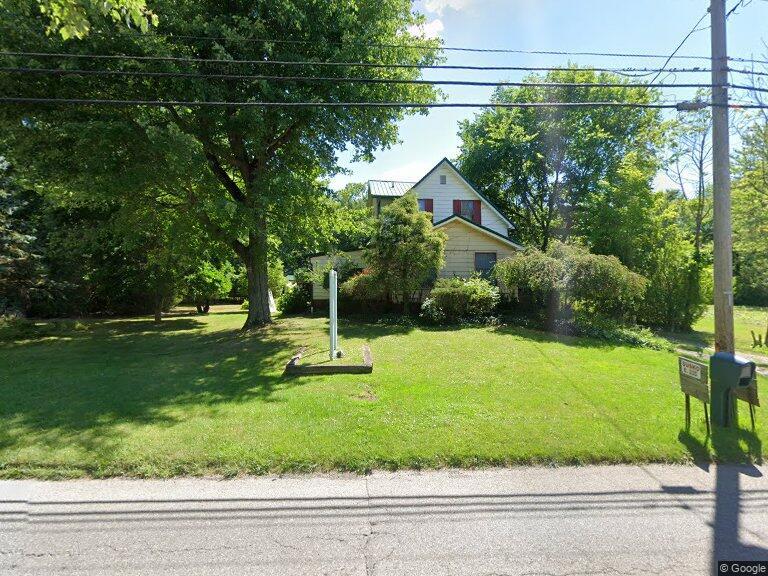 Photo - 235 E Western Reserve Rd House