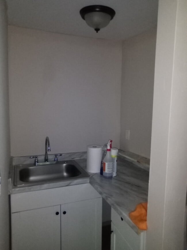 Photo - 1850 Service Rd