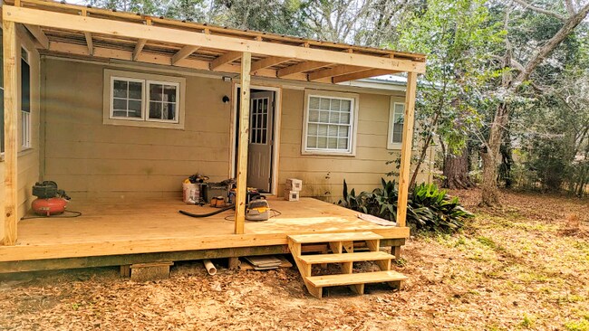 Photo - 1712 Azalea Dr