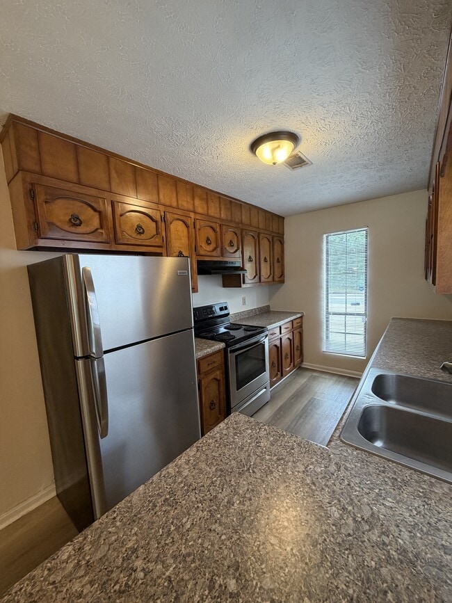 Photo - 311 Leisure Lake Dr