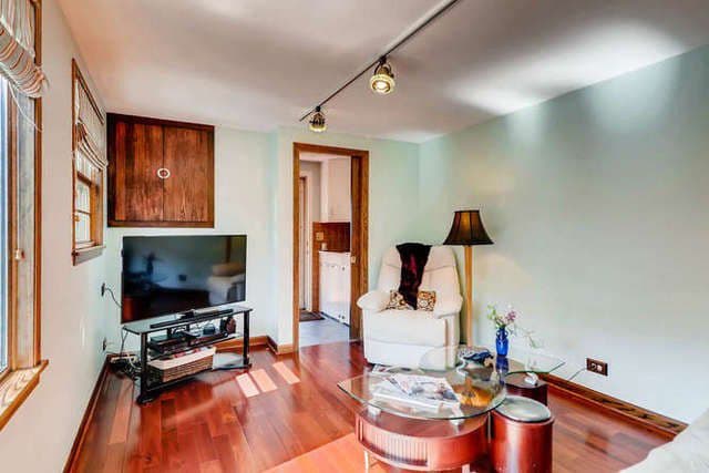 Photo - 352 N Commonwealth Ave