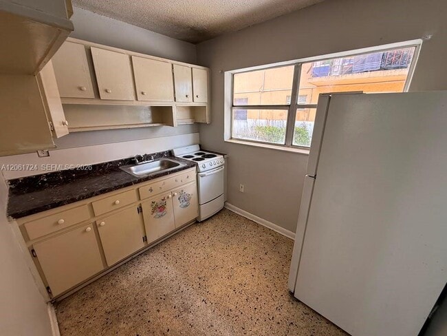Photo - 3045 NW 21st Ct Unit 2