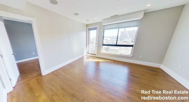 Photo - 370 D St Unit 3