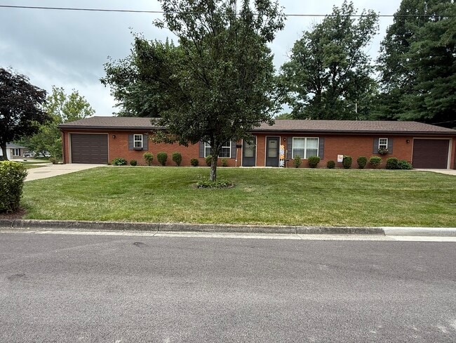 Photo - 1055 W 10th St Unidad 1055