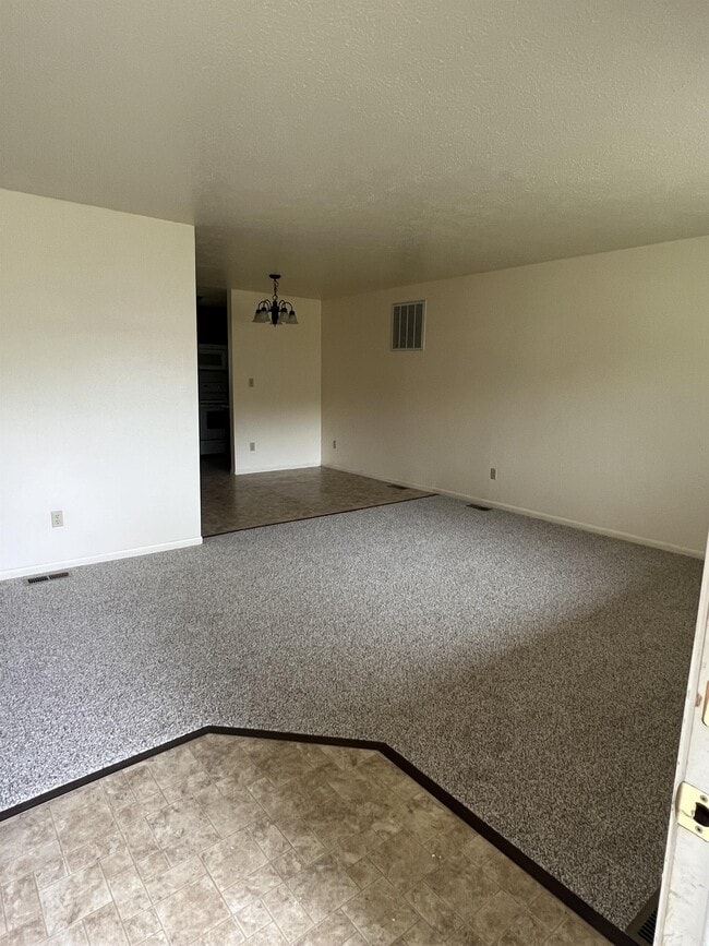 Photo - 617 W Fern Ave