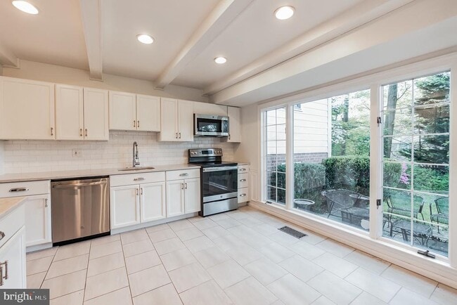 Photo - 6704 Buttermere Ln