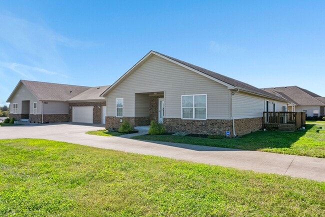 Building Photo - 508 Regency Cir