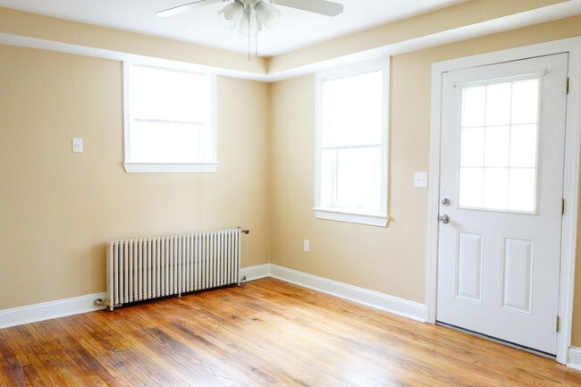 Photo - 8206 Greenwood Ave Unidad 1