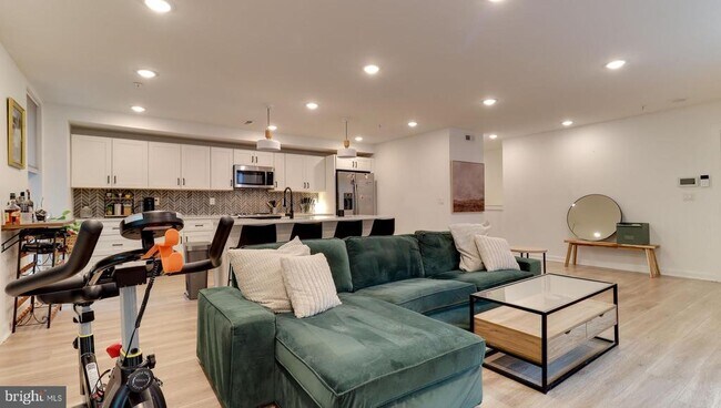 Photo - 1206 N Orianna St Unit 2