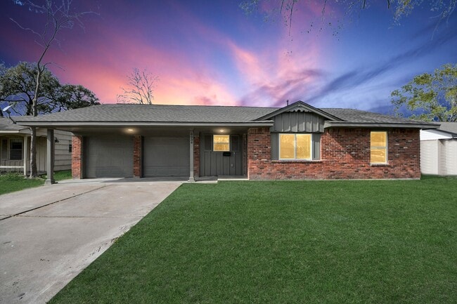 Building Photo - 6934 Neff St