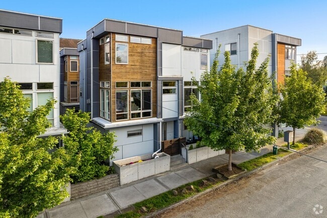 Building Photo - 223 NW 87th St Rental
