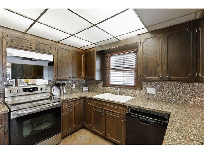 Photo - SINGLE FAMILY HOME! 3 CAR GARAGE BLOCKS FROM CAMDEN + NORTHEAST MPLS!