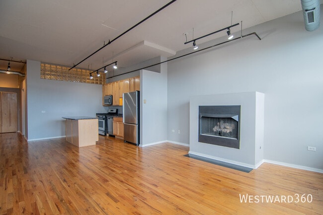 Photo - 6 Laflin-808 Unit 808