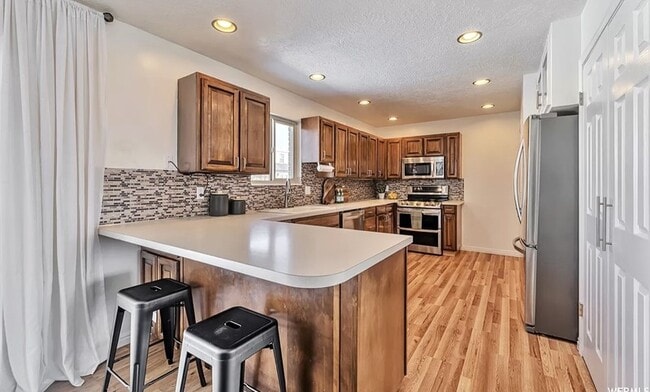 Photo - 1200 W 25 N