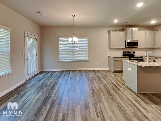Photo - 5091 Lower Elm St