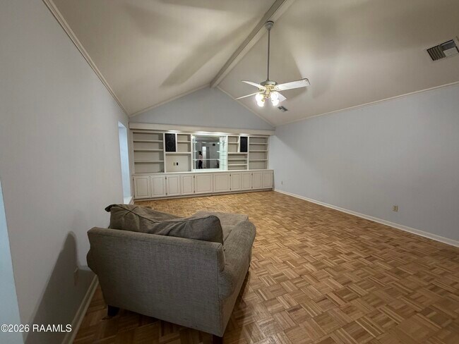 Photo - 1103 E Bayou Pkwy