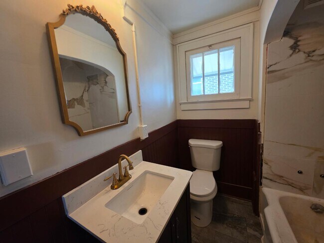 Photo - 107 Dawes Ave
