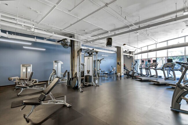 50 E 16th St Unit 515