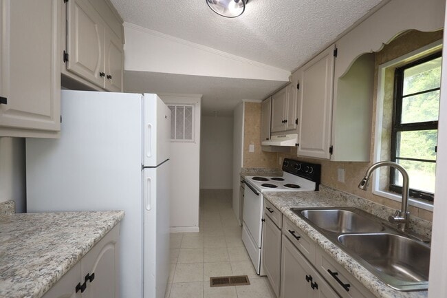 Photo - 808 Penny Pl