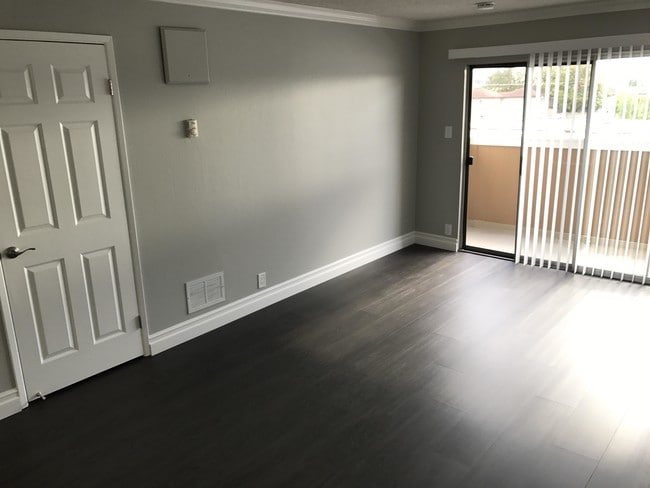 Metro Park Apartment Homes