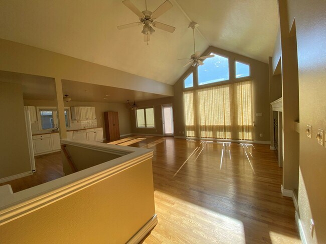 Photo - 322 N 50th Ave