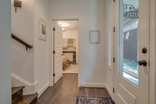 Photo - Beautifully appointed 3-bedroom furnished townhome in sought-after Hillsboro Village!