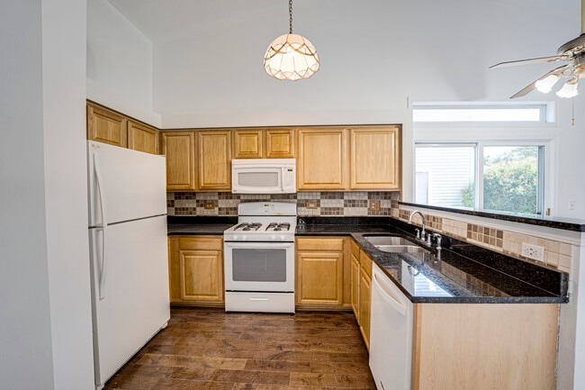 2884 Cedar Glade Dr