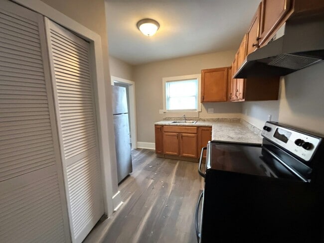 Photo - 22065 Linwood